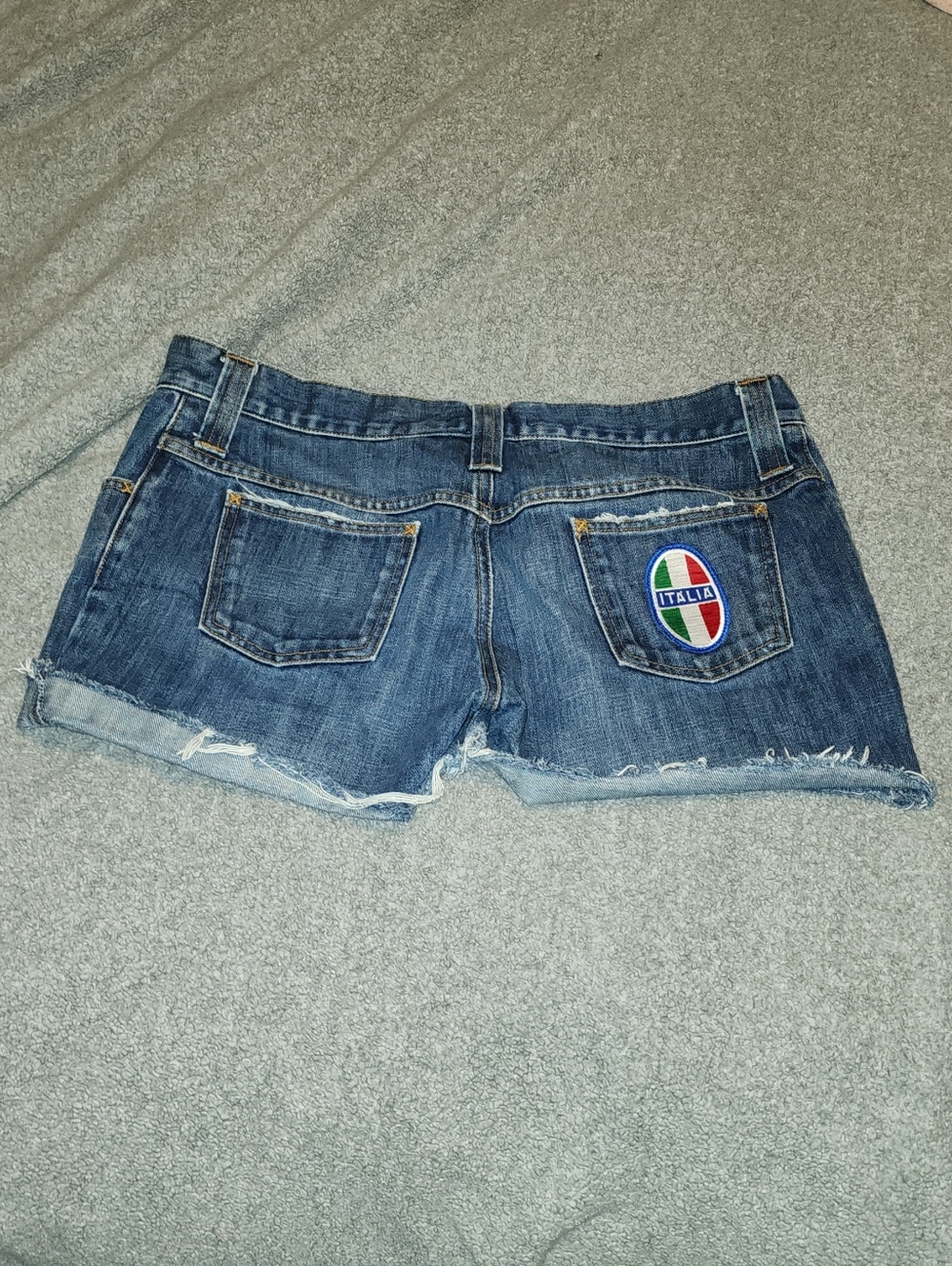 Dolce & Gabbana Distressed Denim Shorts Size 40 (33” Waist) Italia Patch